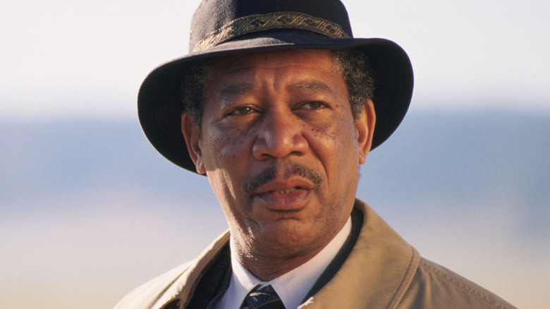 Detective Somerset looking upset in the desert in Seven (1995)
