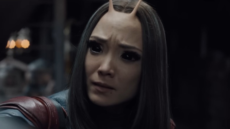 Mantis talking to Drax