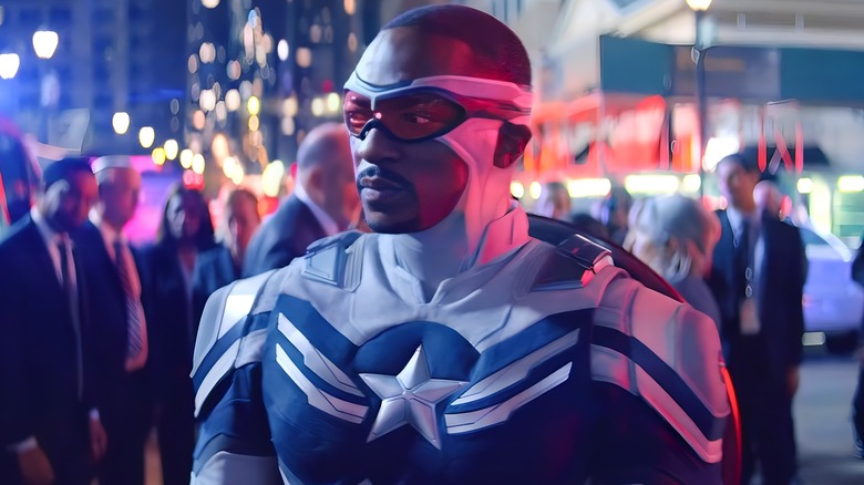 Captain America Sam Wilson new costume