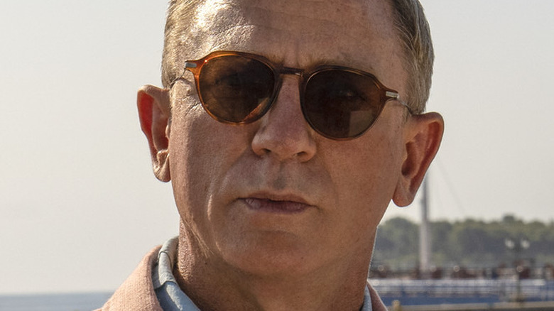 Daniel Craig with glasses