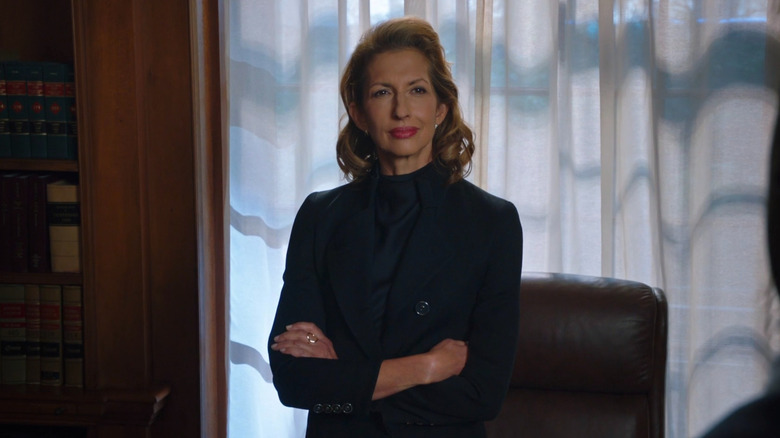 Alysia Reiner smug