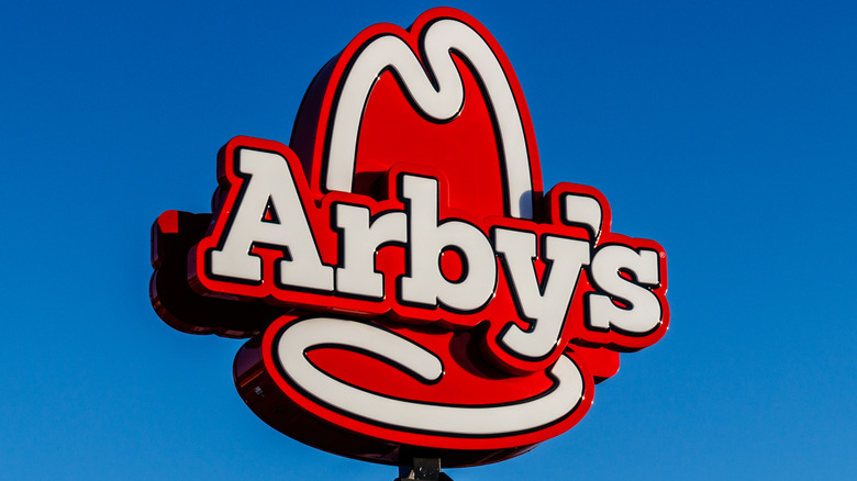 An Arby's store sign in the wild