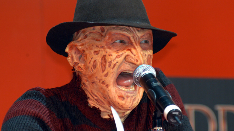 Englund as Freddy talking