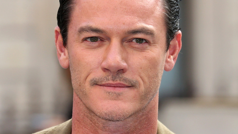 Luke Evans Face Stubble