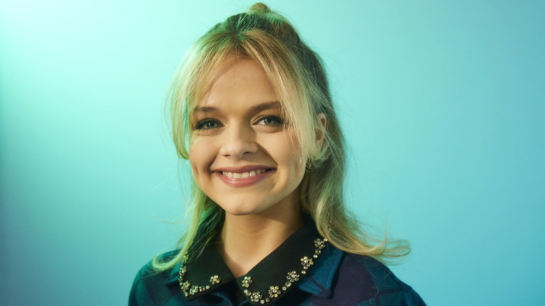 Kylie Rogers smiling