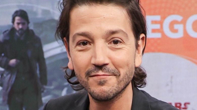 Diego Luna smiling for cameras