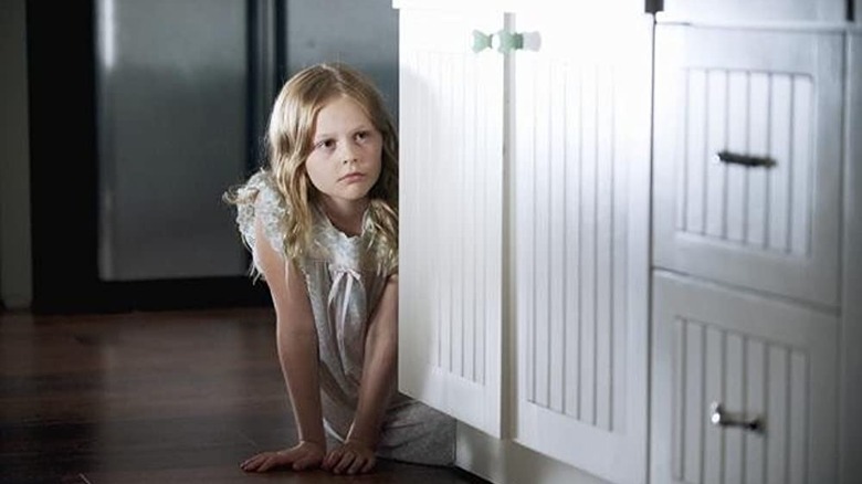 the girl who sees smell unboxing the girl who sees smell unboxing