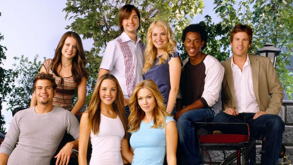 The cast of What I Like About You