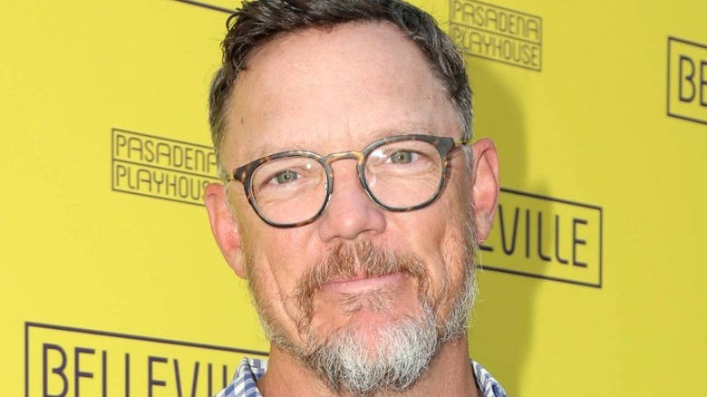 Matthew Lillard smiling at event