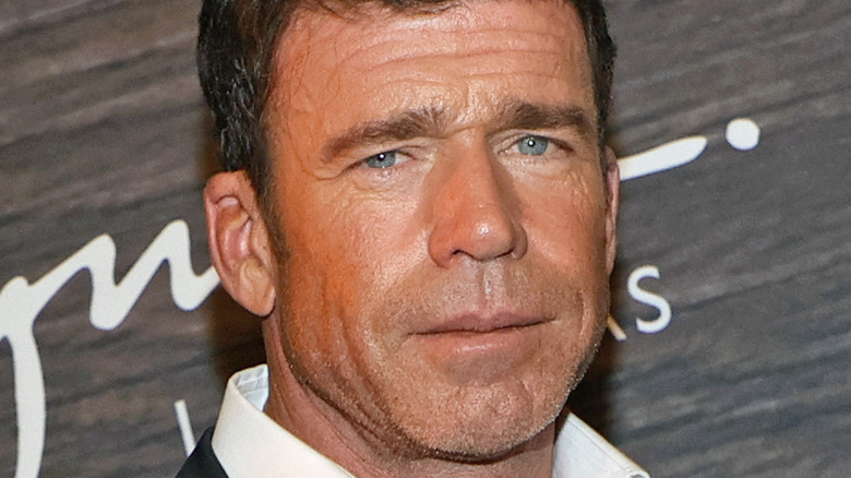 Taylor Sheridan posing at 1883 premiere