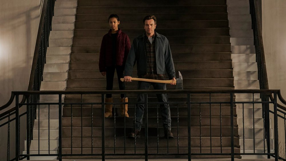 Kyliegh Curran and Ewan McGregor in Doctor Sleep