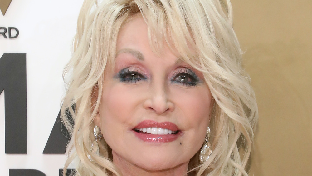 Dolly Parton smiling 