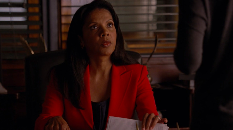 Gates meets Detective Beckett