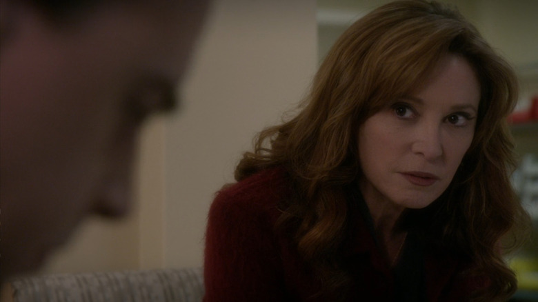 Wendy Makkena as Dr. Cranston, listening