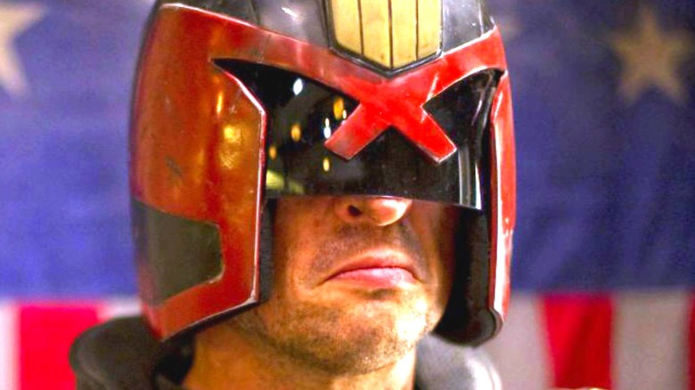 Karl Urban Judge Dredd scowling