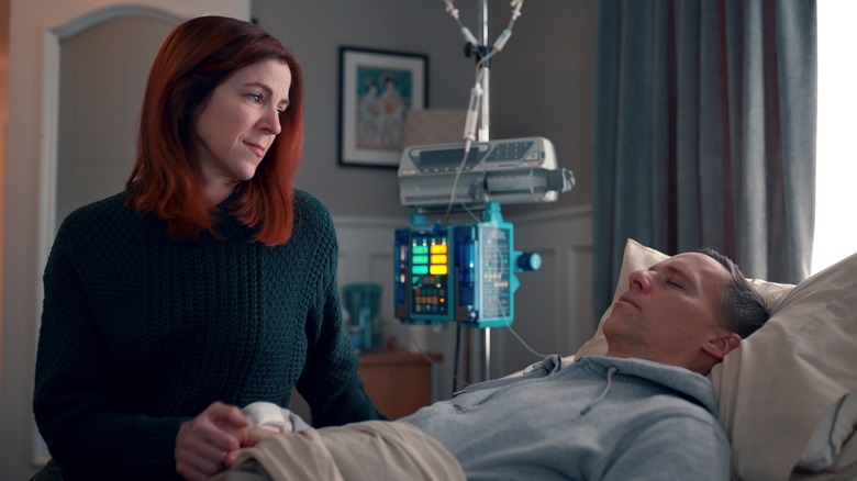 Cynthia sitting by Tom's bed in "Ginny and Georgia" (2021-present)