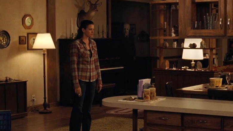 Liv Tyler being stalked