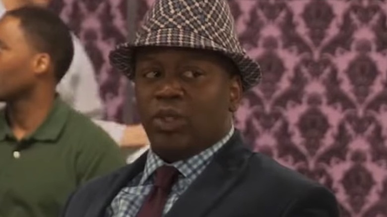 D'Fwan in hat