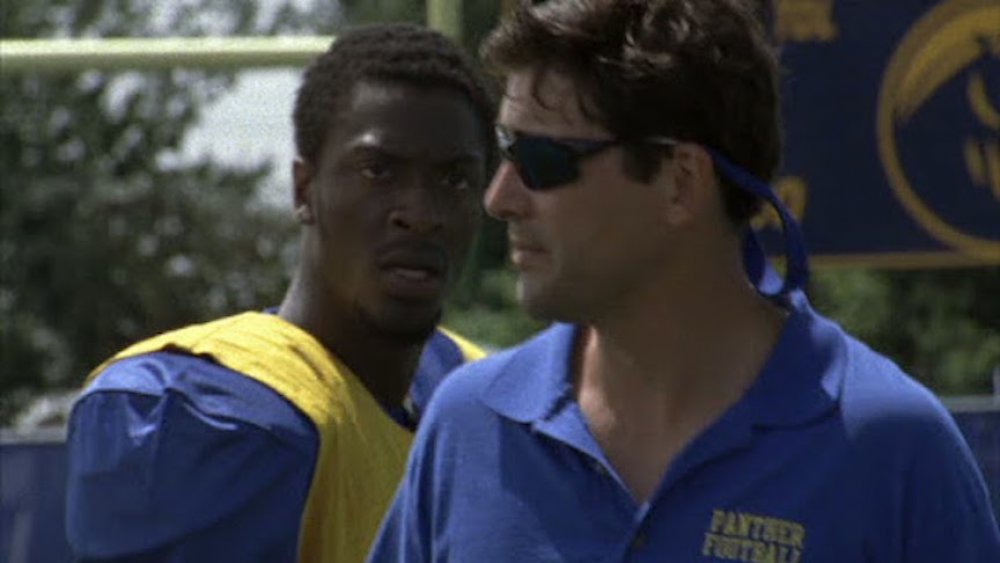 Aldis Hodge and Kyle Chandler in Friday Night Lights