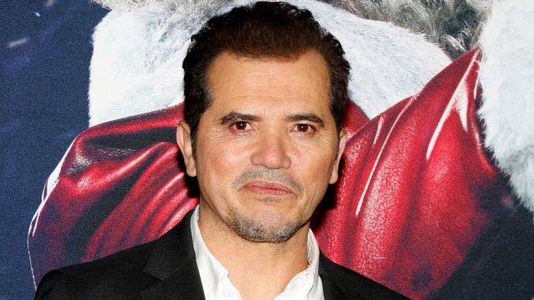 John LeGuizamo dark hair stubble