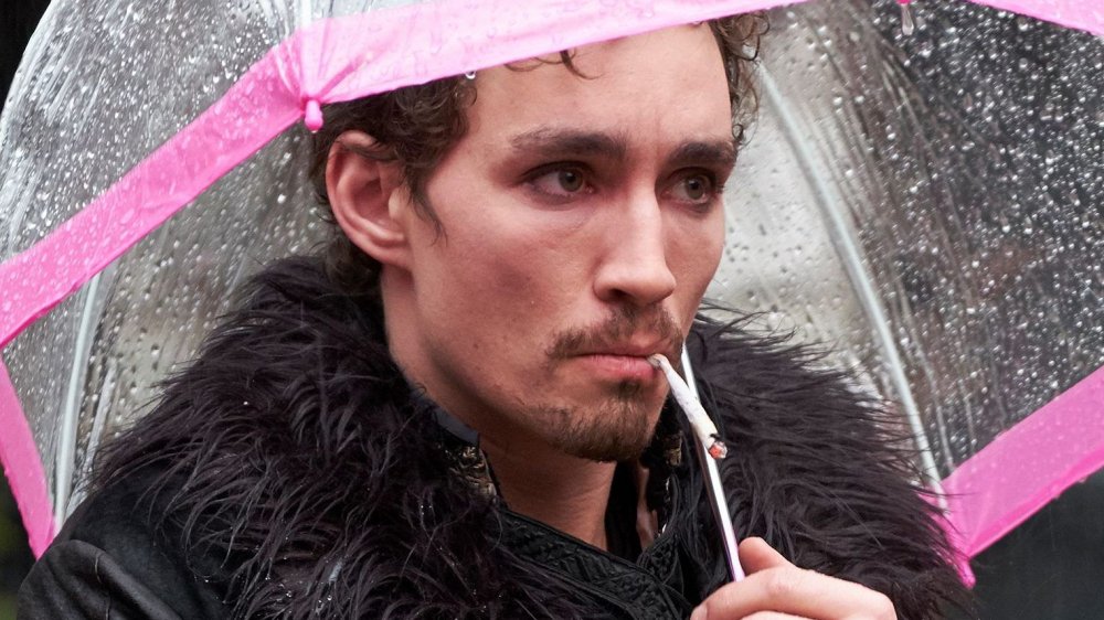 Robert Sheehan as Klaus on The Umbrella Academy