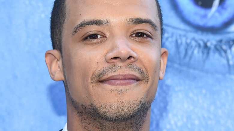 Jacob Anderson smiling