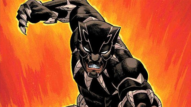 Ultimate Black Panther pouncing