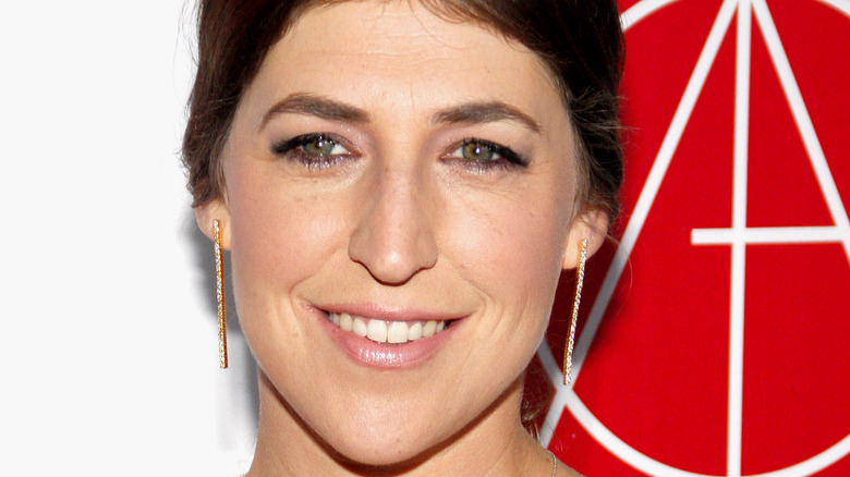 Mayim Bialik long earrings