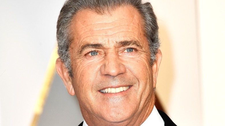 Mel Gibson clean shaven