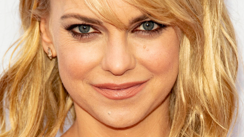 Anna Faris smiling