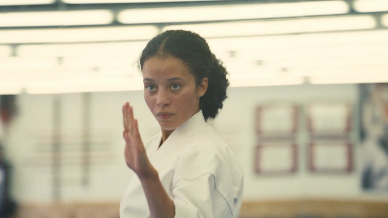 Willa practicing her martial arts in One Battle After Another