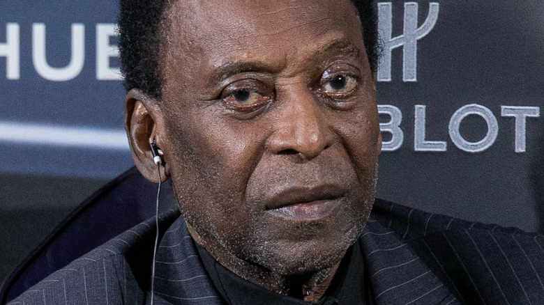 Pele looking incredulously