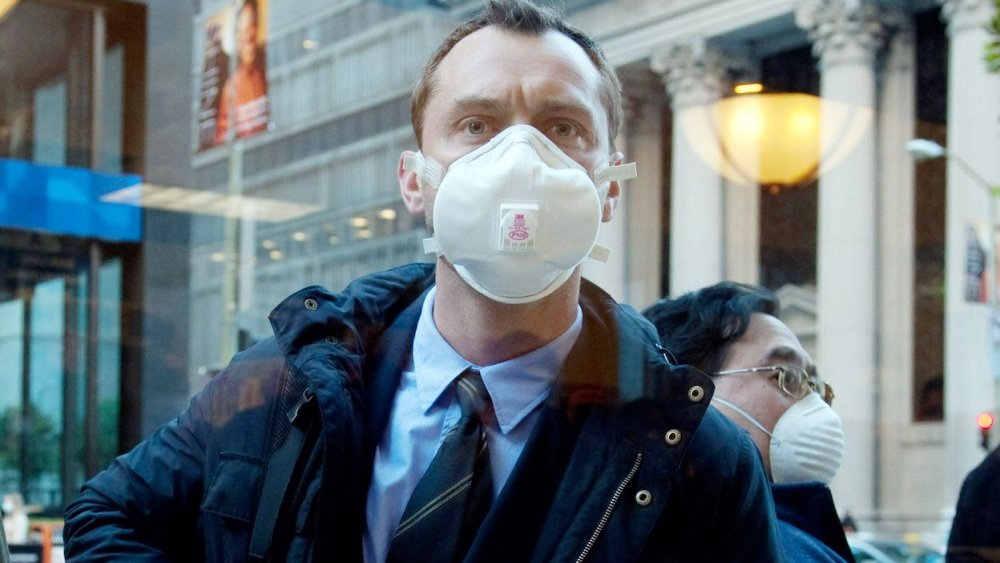 Jude Law in Contagion