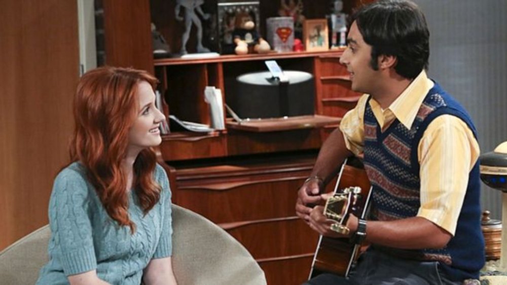 Raj (Kunal Nayyar) and Emily (Laura Spencer) bond on The Big Bang Theory