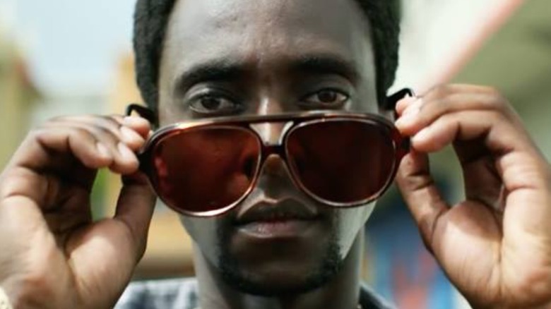 Edi Gathegi with shades in StartUp