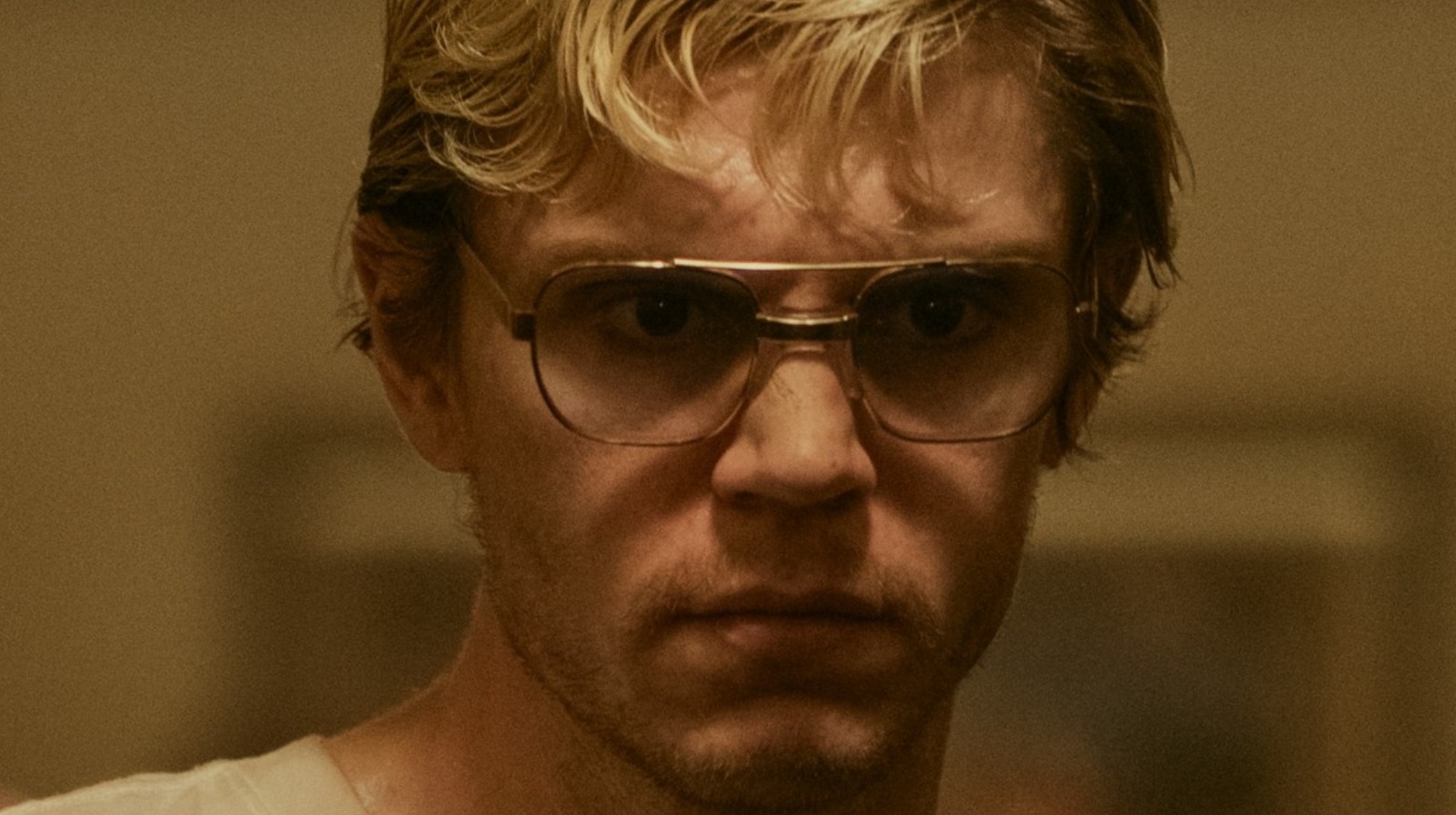 Dahmer — Monster: The Jeffrey Dahmer Story' Review: Ryan Murphy's Netflix  Series – The Hollywood Reporter