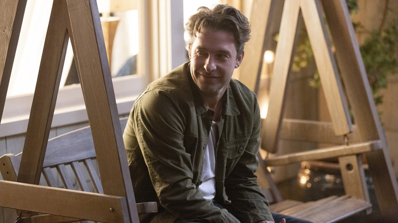 Nick Marsh smiling in "Grey's Anatomy"