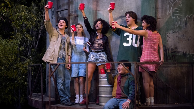 New cast of That 90s Show appears in still 