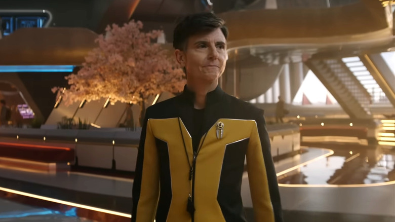 Jett Reno looking to the side in Star Trek: Starfleet Academy