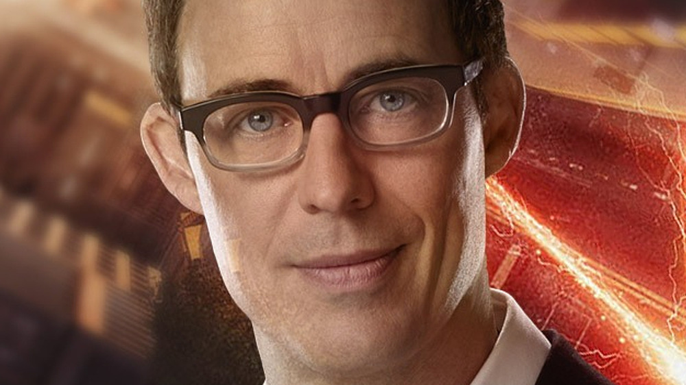 Harrison Wells in glasses