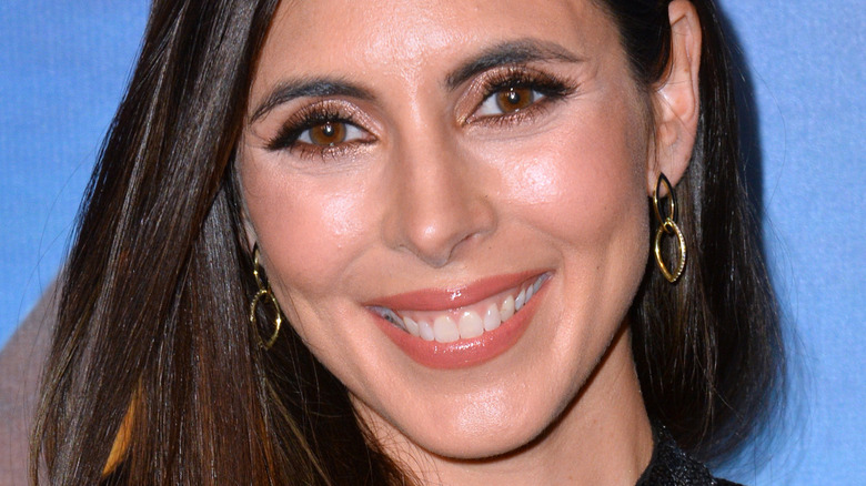 Jamie-Lynn Sigler looking happy