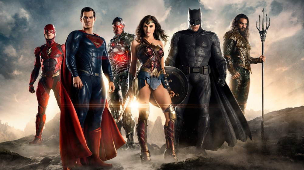 Ezra Miller, Henry Cavill, Ray Fisher, Gal Gadot, Ben Affleck, and Jason Mamoa as the Justice League.