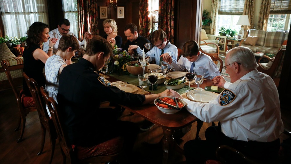 The Reagan family gathers together for dinner on Blue Bloods