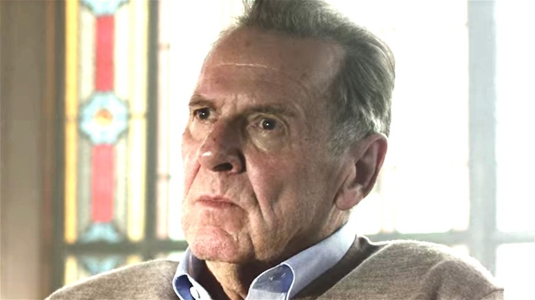 Tom Wilkinson sweater in 'SAS: Red Notice'