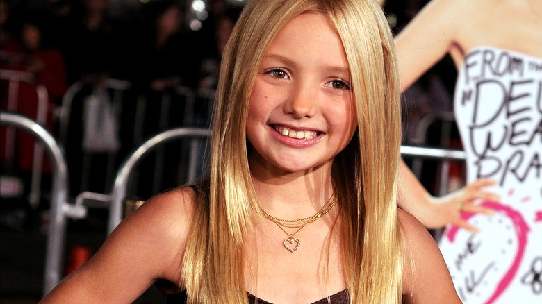 Peyton List posing at the premiere of 