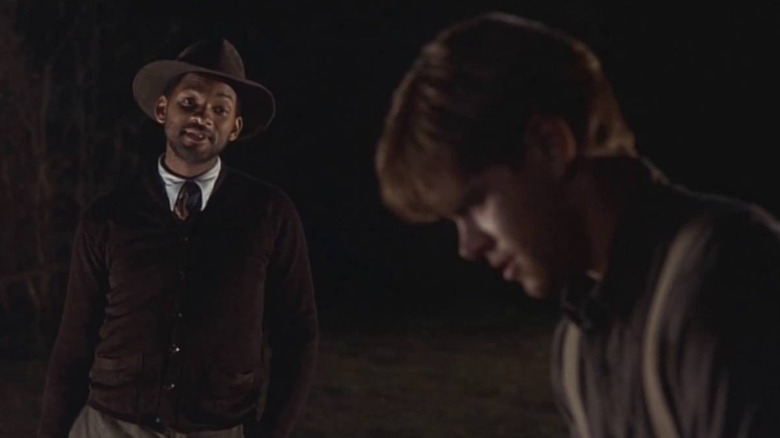 Junuh speaks with Bagger Vance