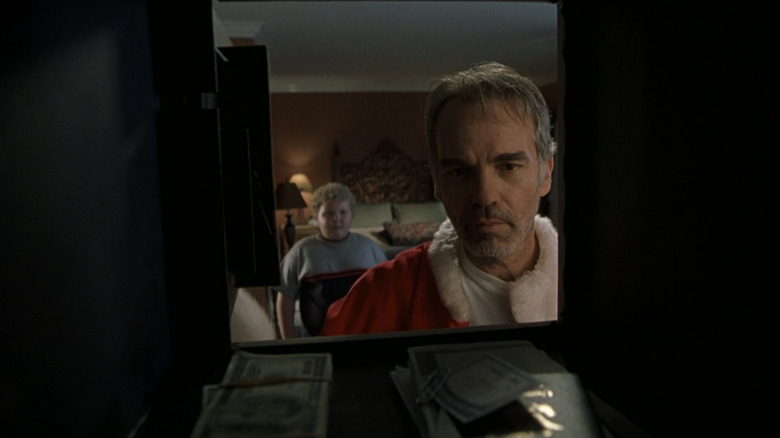 Willie (Billy Bob Thornton) robs a safe in "Bad Santa"