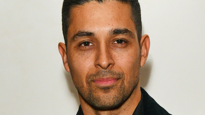 Wilmer Valderrama posing at event