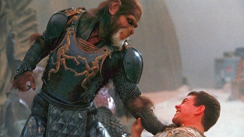 General Thade choking Captain Leo in Planet of the Apes (2001)