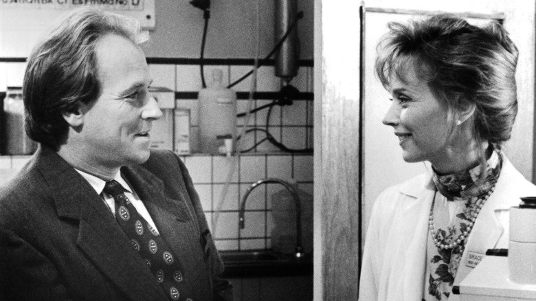 Zach Shepard talks to Dr. Grace Murdock in 'Frozen Assets' (1992)